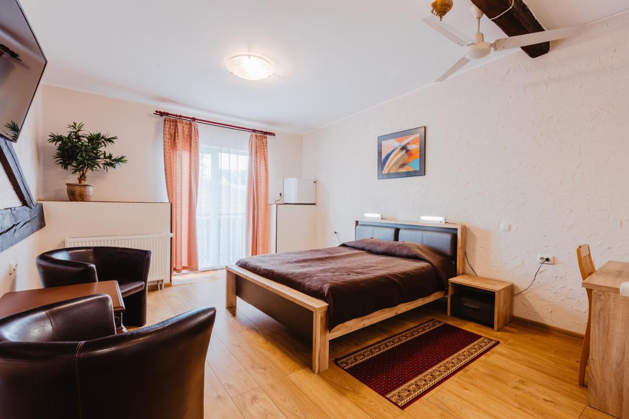 Aleksandri Hotel Тарту Экстерьер фото