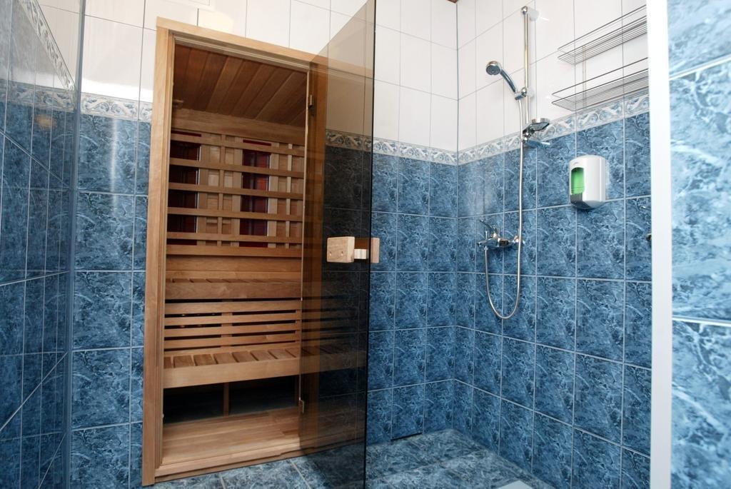 Aleksandri Hotel Тарту Экстерьер фото