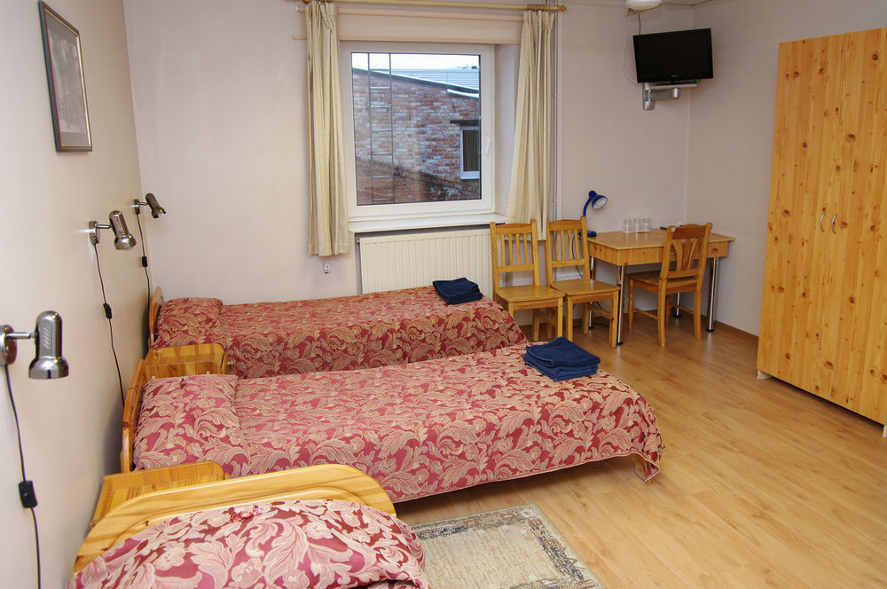 Aleksandri Hotel Тарту Экстерьер фото